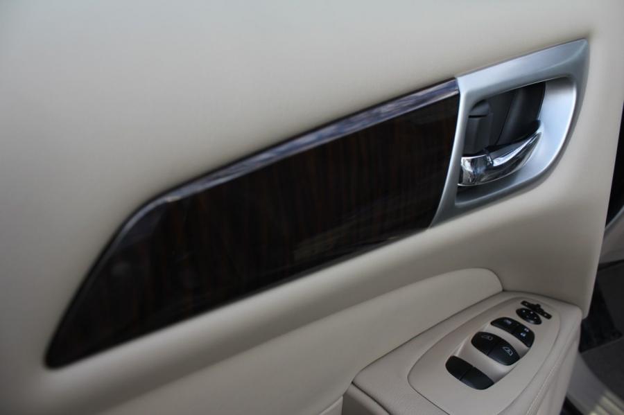  Nissan Pathfinder 2013 года  (фото 19 из 141)